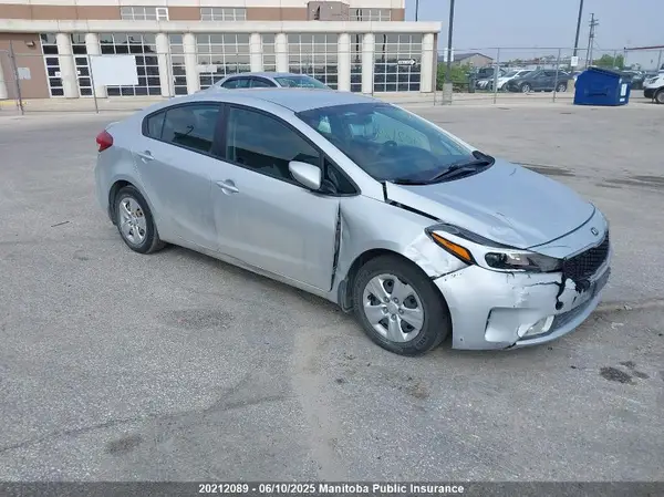 3KPFL4A79HE144363 2017 KIA FORTE - Image 1