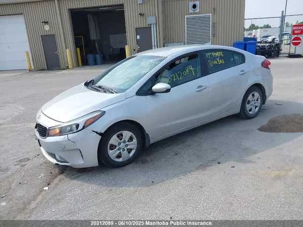3KPFL4A79HE144363 2017 KIA FORTE - Image 2