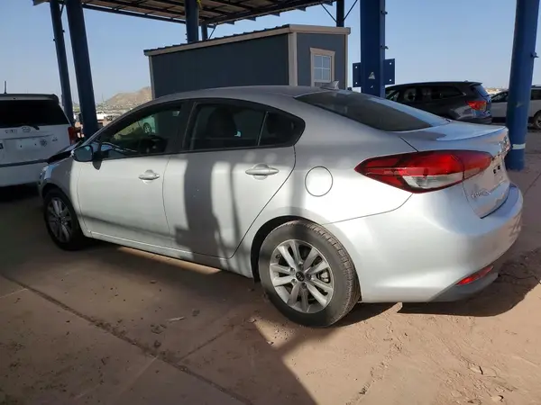 3KPFL4A79HE145075 2017 KIA FORTE - Image 2