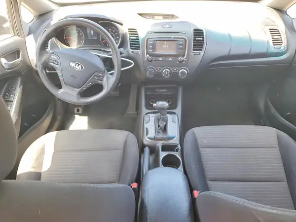 3KPFL4A79HE146288 2017 KIA FORTE - Image 8