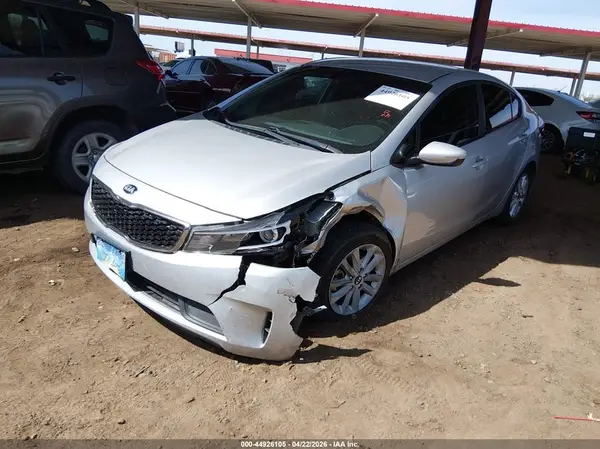 3KPFL4A79HE147800 2017 KIA FORTE - Image 2