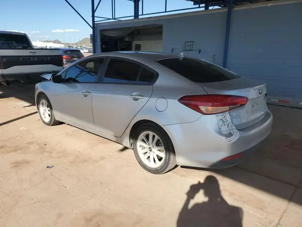 3KPFL4A79HE148848 2017 KIA FORTE - Image 2