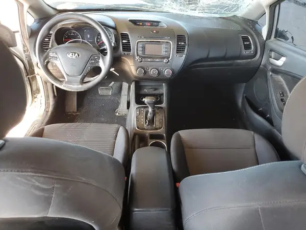 3KPFL4A79HE148848 2017 KIA FORTE - Image 8