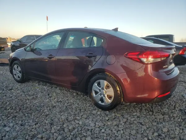 3KPFL4A79HE156142 2017 KIA FORTE - Image 2