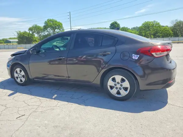 3KPFL4A79HE161485 2017 KIA FORTE - Image 2