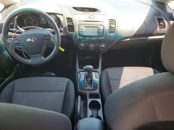 3KPFL4A79HE161485 2017 KIA FORTE - Image 8