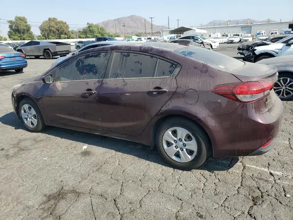 3KPFL4A79JE164022 2018 KIA FORTE - Image 2
