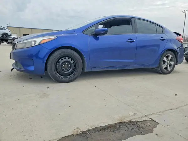 3KPFL4A79JE166353 2018 KIA FORTE - Image 1