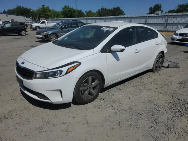 3KPFL4A79JE175036 2018 KIA FORTE - Image 1