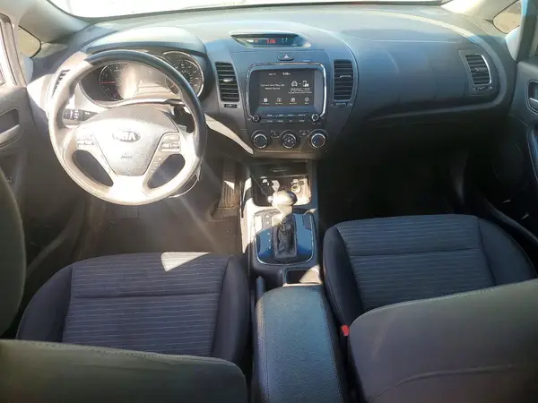 3KPFL4A79JE178115 2018 KIA FORTE - Image 8