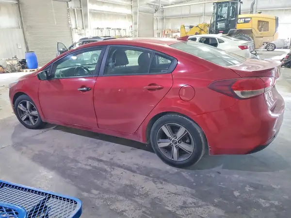 3KPFL4A79JE178275 2018 KIA FORTE - Image 2