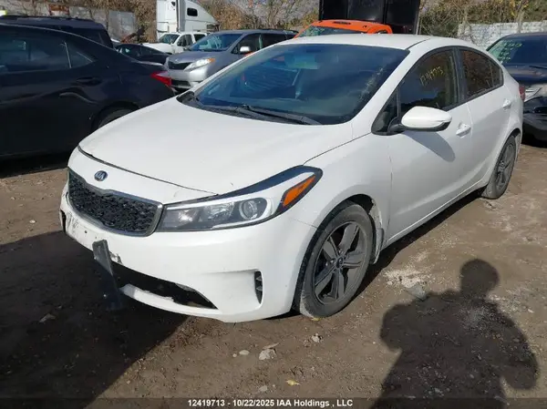 3KPFL4A79JE187106 2018 KIA FORTE - Image 2