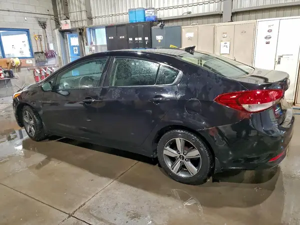 3KPFL4A79JE191995 2018 KIA FORTE - Image 2