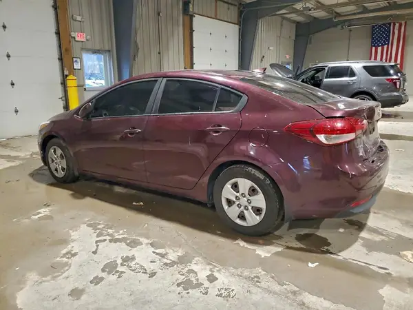3KPFL4A79JE196789 2018 KIA FORTE - Image 2