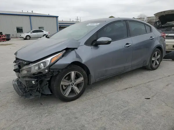 3KPFL4A79JE198039 2018 KIA FORTE - Image 1