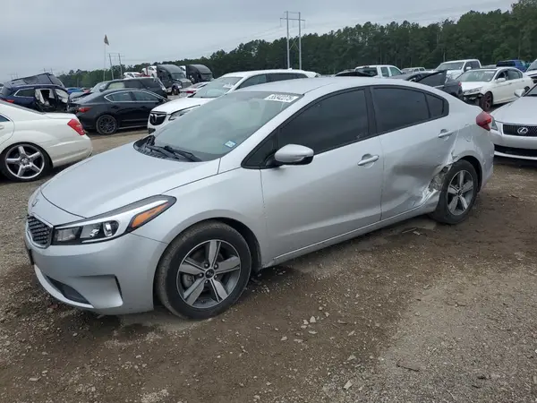 3KPFL4A79JE200811 2018 KIA FORTE - Image 1