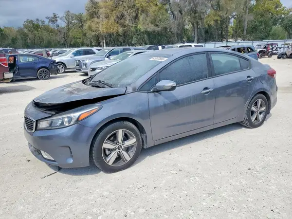 3KPFL4A79JE202445 2018 KIA FORTE - Image 1