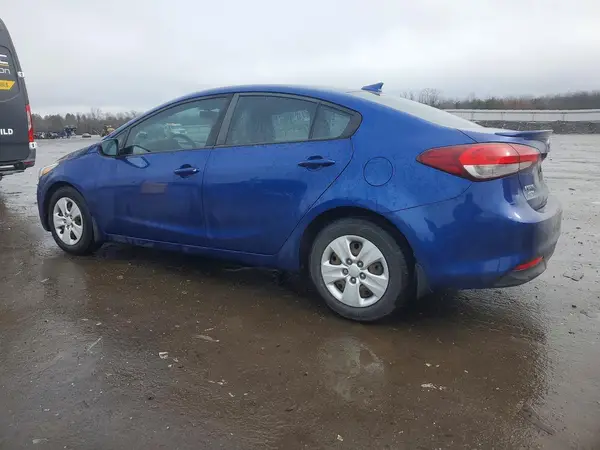 3KPFL4A79JE213414 2018 KIA FORTE - Image 2