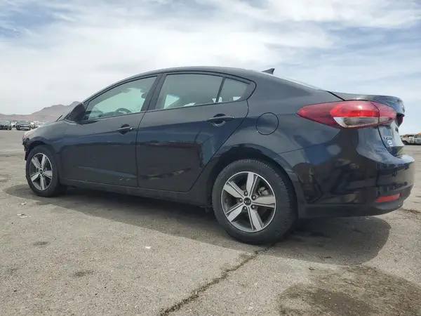3KPFL4A79JE224462 2018 KIA FORTE - Image 2