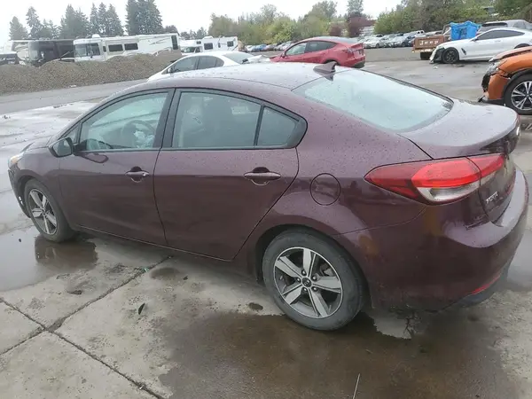 3KPFL4A79JE226194 2018 KIA FORTE - Image 2
