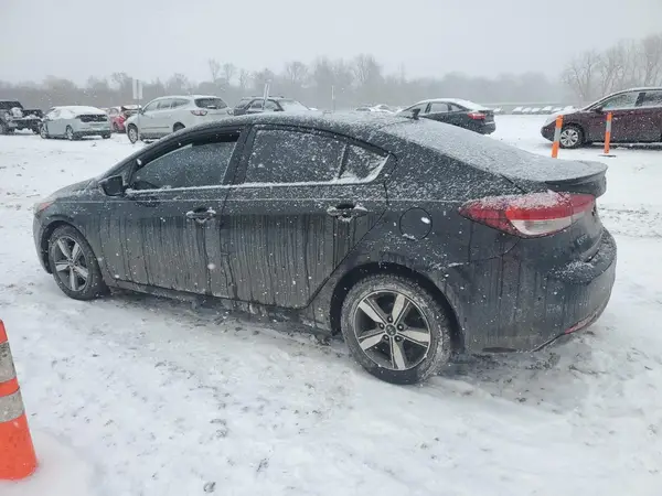3KPFL4A79JE227202 2018 KIA FORTE - Image 2