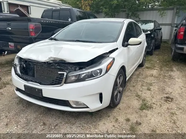 3KPFL4A79JE233212 2018 KIA FORTE - Image 2