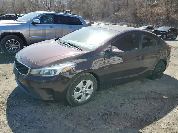 3KPFL4A79JE233498 2018 KIA FORTE - Image 1