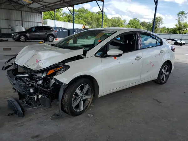 3KPFL4A79JE238362 2018 KIA FORTE - Image 1