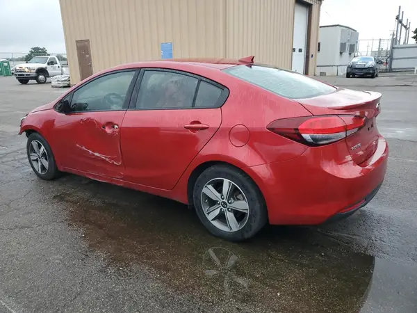 3KPFL4A79JE240239 2018 KIA FORTE - Image 2