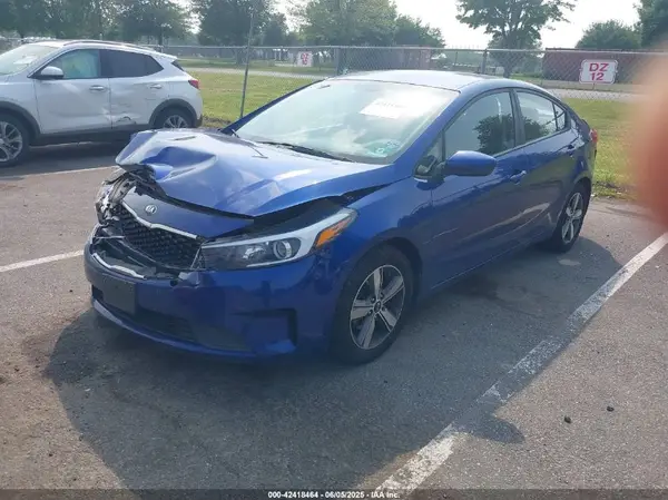 3KPFL4A79JE242170 2018 KIA FORTE - Image 2
