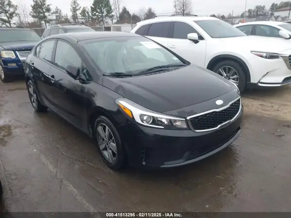 3KPFL4A79JE244288 2018 KIA FORTE - Image 1