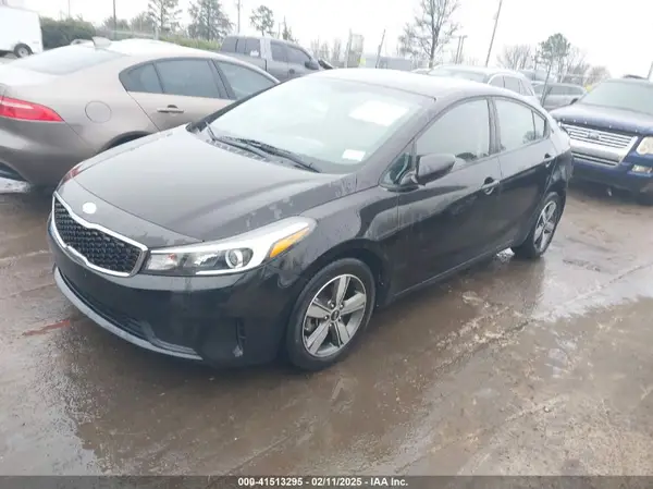 3KPFL4A79JE244288 2018 KIA FORTE - Image 2