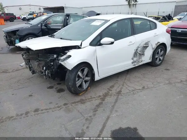 3KPFL4A79JE244453 2018 KIA FORTE - Image 2