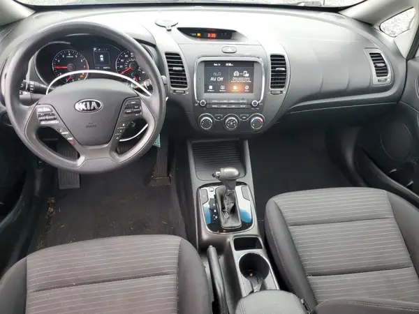 3KPFL4A79JE248504 2018 KIA FORTE - Image 8