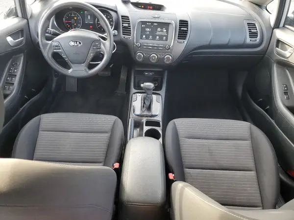 3KPFL4A79JE248549 2018 KIA FORTE - Image 8