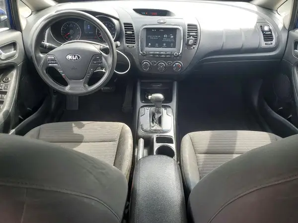 3KPFL4A79JE249152 2018 KIA FORTE - Image 8