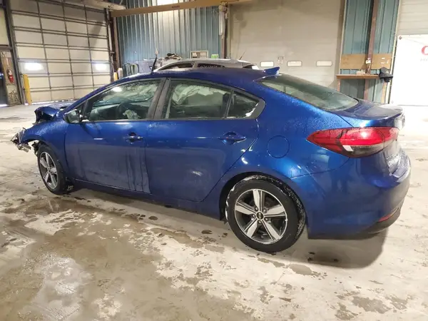 3KPFL4A79JE249698 2018 KIA FORTE - Image 2