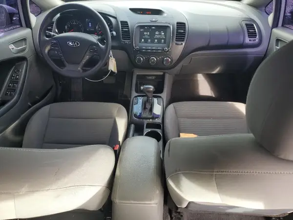 3KPFL4A79JE249877 2018 KIA FORTE - Image 8