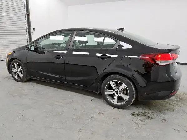 3KPFL4A79JE253007 2018 KIA FORTE - Image 2