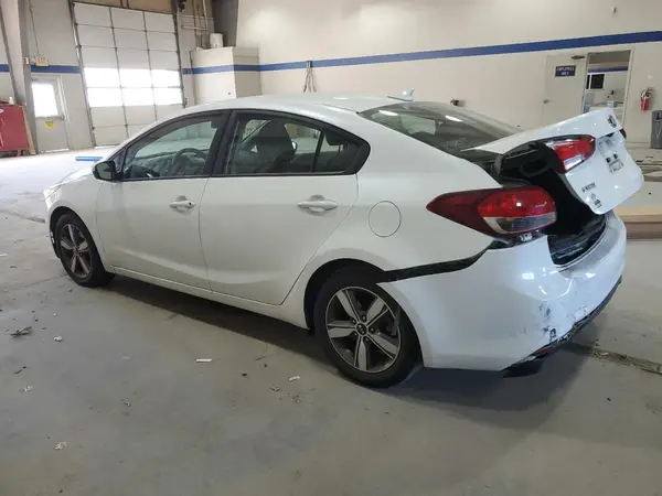 3KPFL4A79JE253914 2018 KIA FORTE - Image 2