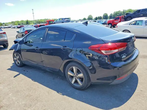 3KPFL4A79JE257087 2018 KIA FORTE - Image 2