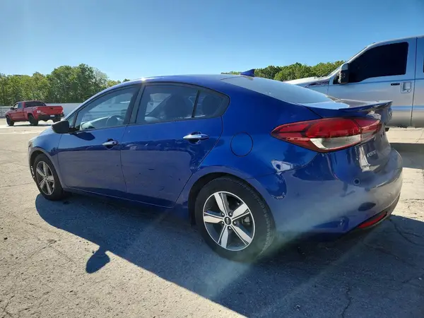 3KPFL4A79JE267635 2018 KIA FORTE - Image 2