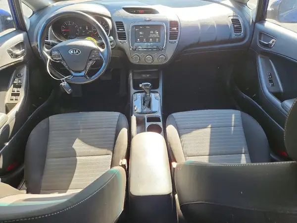 3KPFL4A79JE267635 2018 KIA FORTE - Image 8