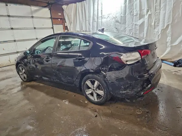 3KPFL4A79JE274763 2018 KIA FORTE - Image 2