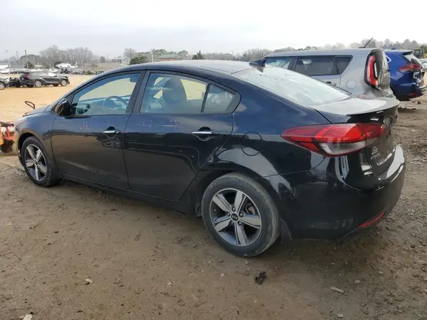 3KPFL4A79JE274777 2018 KIA FORTE - Image 2