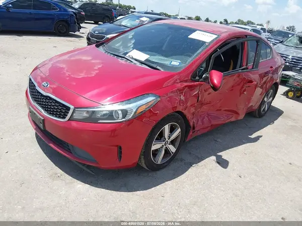 3KPFL4A79JE279445 2018 KIA FORTE - Image 2