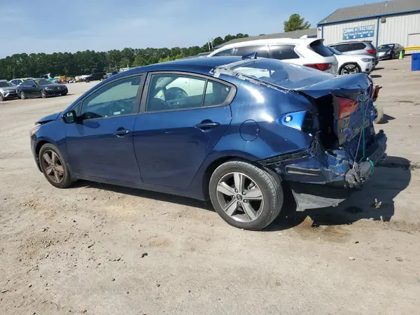 3KPFL4A79JE281843 2018 KIA FORTE - Image 2