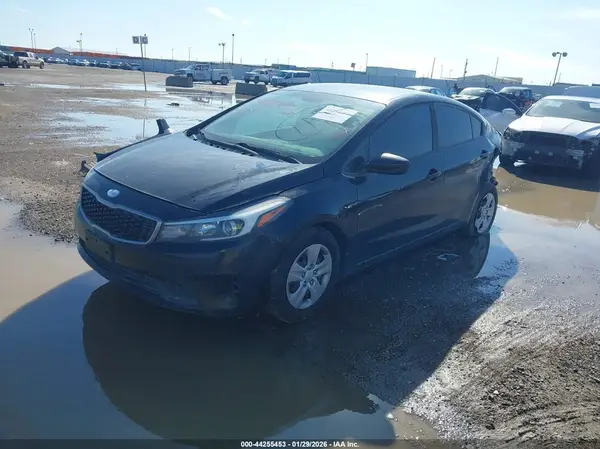 3KPFL4A7HHE136207 2017 KIA FORTE - Image 2