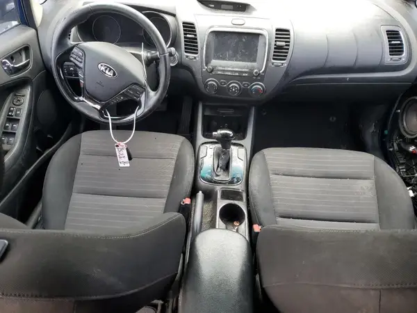 3KPFL4A7XHE006203 2017 KIA FORTE - Image 8