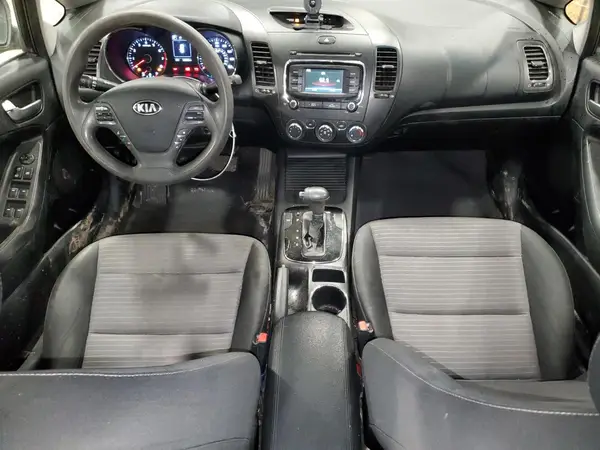 3KPFL4A7XHE009926 2017 KIA FORTE - Image 8